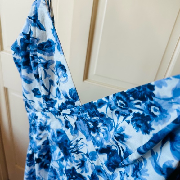 Abercrombie & Fitch Blue Floral Drop Waist Maxi Dress - Picture 8 of 10